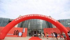 南昌舉辦歷屆全國(guó)美展江西優(yōu)秀漆畫(huà)展